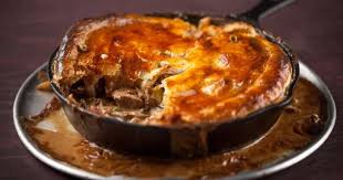 Tourtiere Feuilletee De Veau Champignons Et Poivre Vert Recettes Signe M Food Recipes Christmas Food