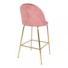 Le design scandinave de house collection a également un côté luxueux. Tabouret De Bar Au Dos Matelasse En Velours Rose Avec Pietement En Laiton Dore Lausanne Tabouret De Bar Pas Cher