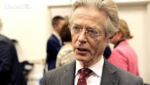 Joris voorhoeve is chair of the council on peace and security which advises the netherlands government. Joris Voorhoeve Vertreknl