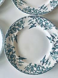 Voici Ce Que Je Viens D Ajouter Dans Ma Boutique Etsy Lot De Quatre Assiettes Anciennes Richelieu Longwy Vaisselle Ancienne Decoration Verte Vaisselle