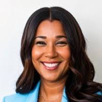 Karen Flory's Instagram, Twitter & Facebook