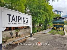 Kedai roti noor jahan (noor jahan bakery). Landasan Keretapi Port Weld Simpan 1001 Kenangan Manis
