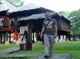 Peta lokasi reka bentuk seni bina rumah bumbung panjang johor rumah bumbung panjang kedah rumah bumbung panjang kelantan rumah bumbung panjang melaka rumah bumbung panjang negeri sembilan rumah. Lelaki Terkejut Terakam Gambar Pocong Di Rumah Tok Su Mynewshub