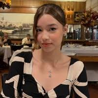 100+ perfis com “Bárbara De Castro”