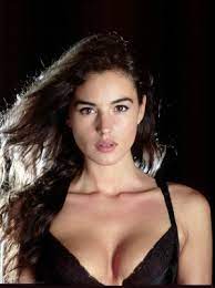 25 risultati per monica bellucci la riffa. Psycoletta On Twitter Monica Bellucci In La Riffa 1991 Photoshoot