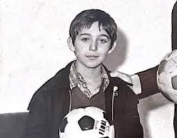 İlk kez bir deplasmana hem de deplasman tribününde olan kerim rahmi koç'a büyük ilgi gösterildi. Ali Koc Kimdir Ali Koc Kac Yasinda Ali Koc Nereli Serveti Ne Kadar