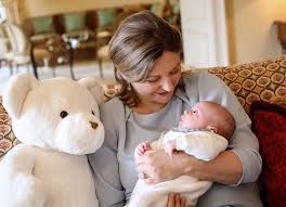 She lives with her abusive father and is starting a new school. Royal Baby News Adorable New Pictures Of Royal Family S Latest Arrival Aydintepemedya Com