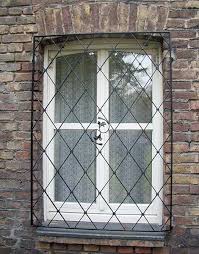 Fenstergitter Mit Rautenform Fenstergitter Fenstergitter Einbruchschutz Gitter
