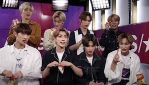 4 Times Idols Had Mixed Reactions When Trying American Food In 2020 American Food American Idol