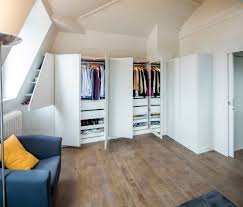 Comble  kɔ̃bl  n. Amenager Et Optimiser Un Sous Pente Avec Le Vrai Sur Mesure
