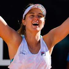 Es la primera vez en la era abierta que una jugadora que viene de la clasificación llega hasta semis en el grand slam parisino. Nadia Podoroska On Twitter Una Mas 4f Rolandgarros Irina Begu