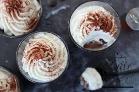 Recette Facile Des Cremes Au Chocolat Facon Liegeois Creme Au Chocolat Recette Chocolat Yaourt Au Chocolat