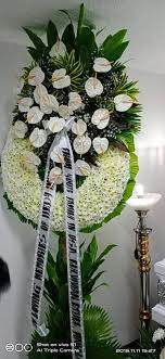 Funeral practices and burial customs in the philippines encompass a wide ilocano customs wake filipinos in the ilocos regions of the philippines also have their own funeral an example would be how a dead husband is prepared by the wife for the wake, known in. Pure White Funeral Wreath Mscpfuneral Flowers Philippines