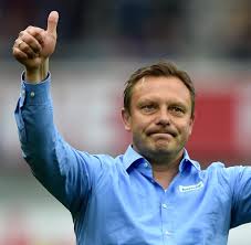 André breitenreiter stellt seine persönliche traumelf vor. Fc Schalke 04 Verpflichtet Andre Breitenreiter Als Neuen Trainer Welt