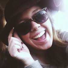 Laura Monte (@Roomie911)