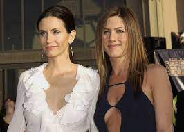 Do photographs show jennifer aniston and courteney cox arquette at the christening of the latter's daughter? Jennifer Aniston And Courteney Cox Just Had The Cutest Bff Reunion