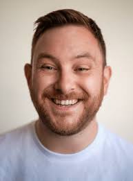 Who is Robert Jackson? The Play That Goes Wrong and more