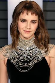 bob mit pony eine stilvolle fecettenreiche und wirklich moderne frisur kurzhaarfrisuren mit pony zottelige bob frisuren halblange kurze haare