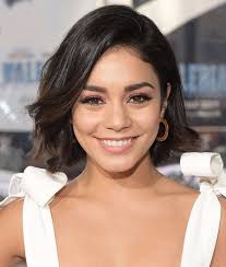 Vanessa Hudgens Has Mile Long Hair Again Vanessa Hudgens Short Hair Vanessa Hudgens Hair Celebrity Short Hair