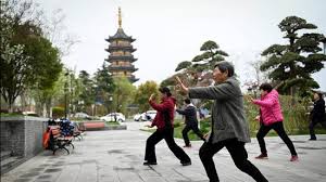 China reported the world's first human infection of the h10n3 bird flu strain on tuesday but said the risk of it spreading widely among people was low. A5un3ooqst5fvm