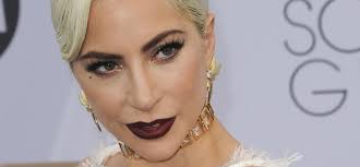 The singer actually has a bangin' body when its not being covered up by meat or weird geometric shapes. Lady Gagas Hunde Entfuhrt Gassi Geher Verletzt Aber Stabil Radio Energy