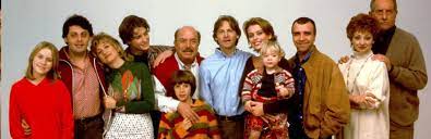 Un grande successo fu il medico in famiglia in cui coprivo il personaggio di giacinto, il fidanzato di cettina, la colf di casa martini. Un Medico In Famiglia Serietvmagazine