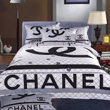 Parure De Lit Chanel Aliexpress Con Parure De Lit Chanel Aliexpress E Black And White Chanel Bedding Set Pa Bed Linens Luxury Duvet Bedding Sets Chanel Bedding