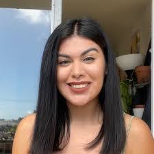 Lucia Williamson's Instagram, Twitter & Facebook