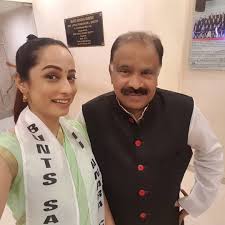 Ansha Sayed on X: Enchullar ! An Evening with Bunts ! Lovely time spent  with lovely people..warm, welcoming and Great hosts !  MangloriansbuntstuluseventmumbaisareeindianlookCidteamgoodtimes  t.cos3e3iOqP0i  X