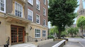 Custom log, timber frame & hybrid home floor plans by wisconsin log homes. Flat For Sale In Kensington Park Gardens W11 Featuring A Garden A Porter And A Lift Ref 33021 Douglas Gordon