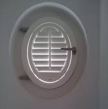 Jasno Shutters Volet Oeil De Boeuf Jasno Shutters Shutters Persiennes Mobiles Persienne Fenetre Oeil De Boeuf Oeil De Boeuf