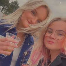 Shenna Bosch (@xshenna_bosch)