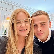 I've asked a relative of mine Daran Little (he is a script writer for East  Enders, previously script writer for Coronation Street, Made in Chelsea and  other shows) would he be kind