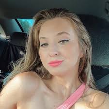 destiny weaver (@destin_rossee)