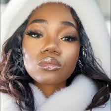 Monique Ash's Instagram, Twitter & Facebook