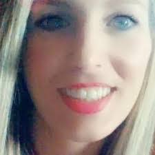 Lisa Mallon's Instagram, Twitter & Facebook