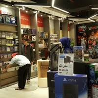 • 1 utama shopping center • mid valley shopping. Gamer S Hideout Video Game Store