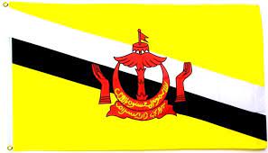The flag of brunei has a centered emblem of brunei on a yellow field cut by black and white diagonal stripes (parallelograms at an angle). Brunei Flagge 90 X 150 Cm 90 X 150 Cm Internationale Flaggen Flaggenshop Munchen