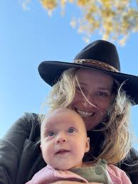 Lost black purse with Aussie driver's license in Kinsale