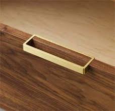 Bisa jadi harta berharga yang ada dalam rumah raib dimaling oleh orang akibat handle pintu yang tidak aman. 24 Model Handle Pintu Lemari Kayu Untuk Referensi Desain Furnitur Kayu Bengkel Tukang Kayu