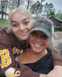 Celebrating the women who inspire us every day. Happy Mother's Day, love  Tri Delta! 💐✨ #isutridelta