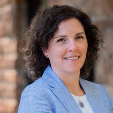 Roslyn Elkins's Instagram, Twitter & Facebook