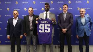 Latest buzz on Minnesota Vikings' search for a new GM - ESPN