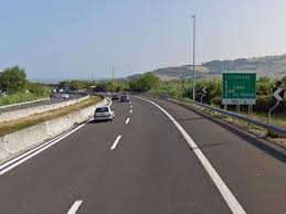 What bus companies operate from a14 autostrada adriatica? Chiuso Un Tratto Dell Autostrada A14 In Zona Fermana Su Richiesta Del Gip Di Avellino Farodiroma
