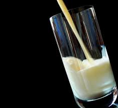 So Geht Das Falsche Eierlikor Rezept Mit Gezuckerter Kondensmilch Die Spar Version Unter Den Eierlikoren Eierlikor Rezept Magen Reinigen Kondensmilch Rezepte