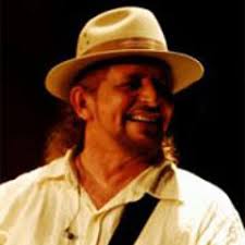 Listen to DONA DA MINHA CABEÇA by Geraldo Azevedo Oficial in variedades  playlist online for free