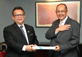Datuk syed hashim bin abdullah served as the national chief commissioner of the persekutuan pengakap malaysia. Kpdnhep On Twitter Putrajaya Selasa 23 Jun 2020 Kunjungan Hormat Oleh Pengerusi Msm Malaysia Holdings Berhad Ybhg Datuk Syed Hisham Syed Wazir Ke Atas Yb Datuk Alexander Nanta Linggi Menteri Perdagangan