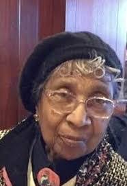 Rosalie Moore's Instagram, Twitter & Facebook