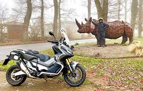 This gives the rider the convenience of a fully automatic transmission that scooters enjoy. Honda X Adv 750 Modell 2018 Erfahrungsbericht Aus Kradblatt 2 20