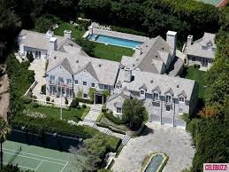 4 Mansiontom Cruise Lost With Katie Holmes Divorce Celebrityhomes Tomcruise Katieholmes Celebrity Houses Mansions Celebrity Mansions